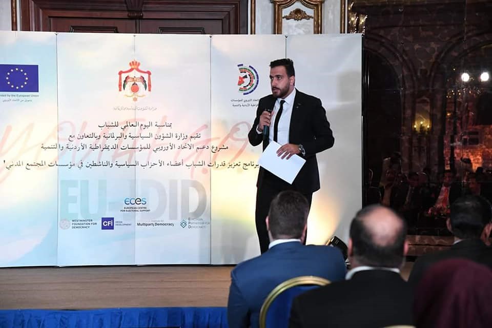 Hamza leading his training for fellow students in Amman